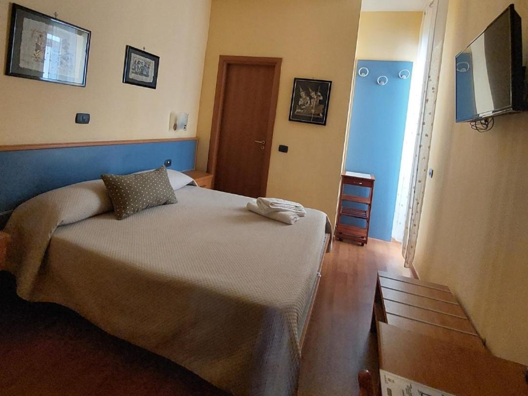 Domus Cesare Lejlighed Napoli Eksteriør billede